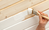 Holz Isolier- und Deckfarbe - zum Holzdecke streichen